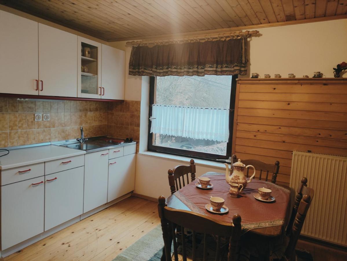 Alp House 호텔 보힌스카 벨라 외부 사진